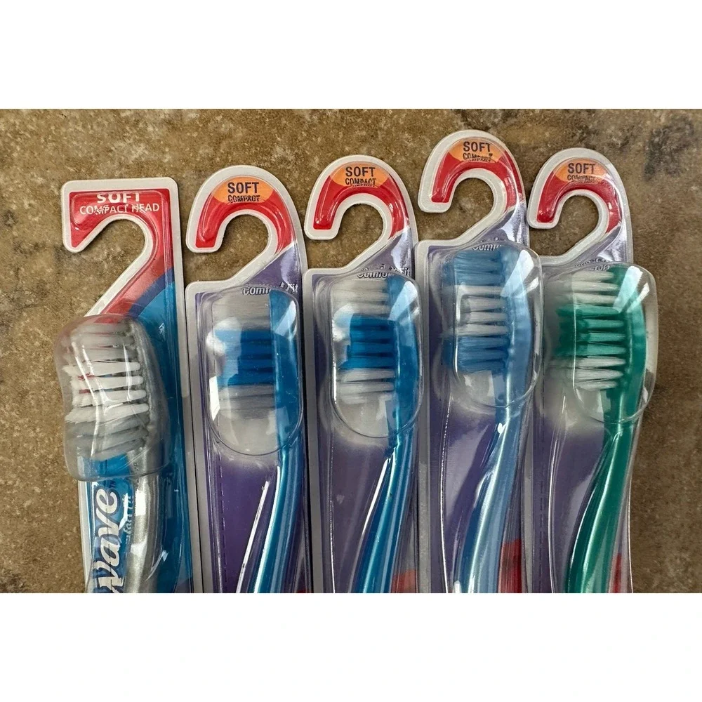 Colgate Wave Ultra Soft Toothbrush Lot of 4 New Sealed